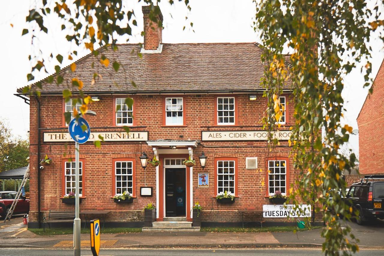 The Lord Grenfell Bed & Breakfast Maidenhead Exterior photo The Crown Inn, Great Glen